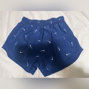 Women’s Nike shorts- NEVER WORN